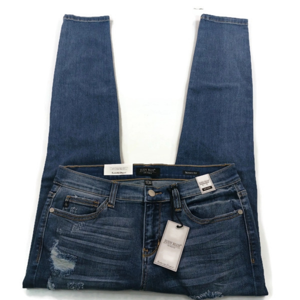 J813 NWT Judy Blue Midrise Destroyed Skinny sz 11/30